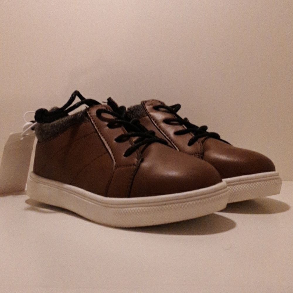 New Toddler size 10 faux leather shoes